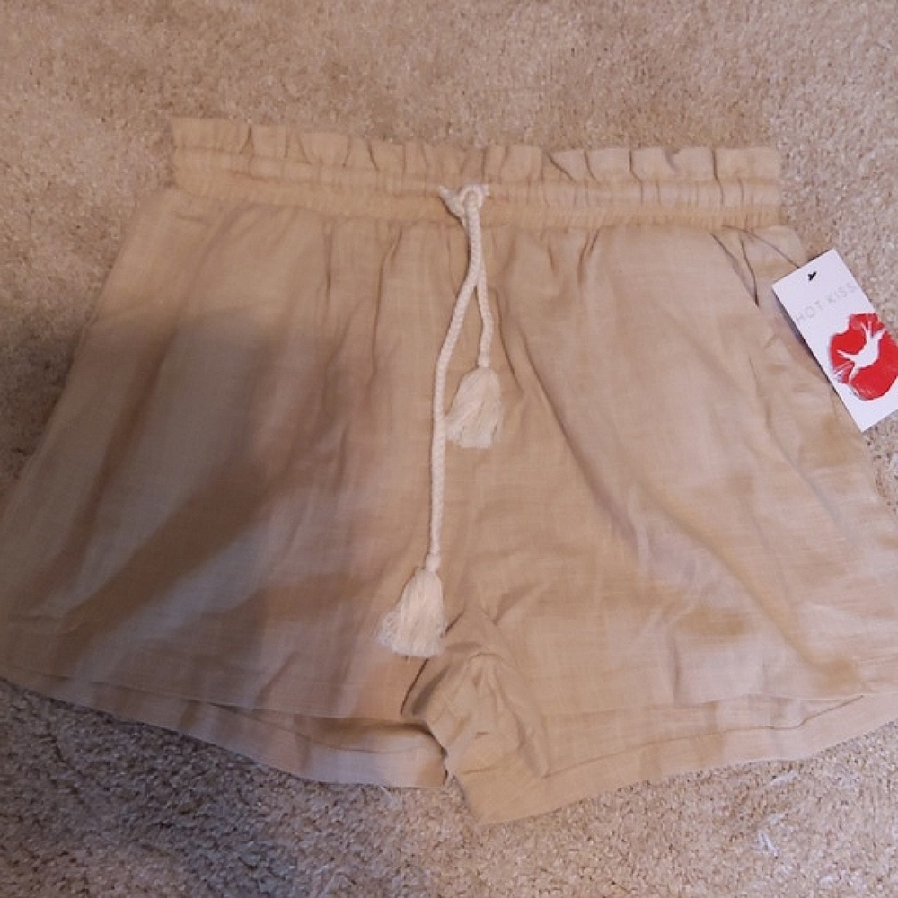 Shorts hot kiss